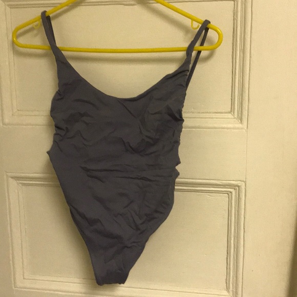 Disruptive youth one-piece - Picture 2 of 5